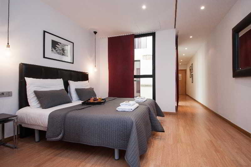 Leilighet Short Group Liceu Serviced Barcelona
